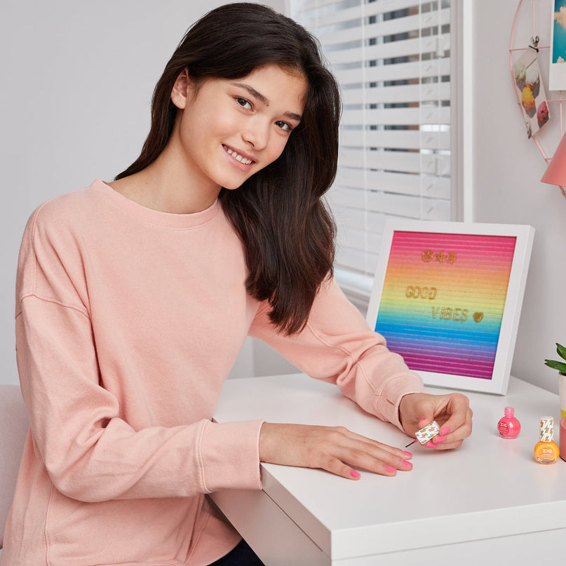 MAKE IT REAL Küünelakkide komplekt Neoon