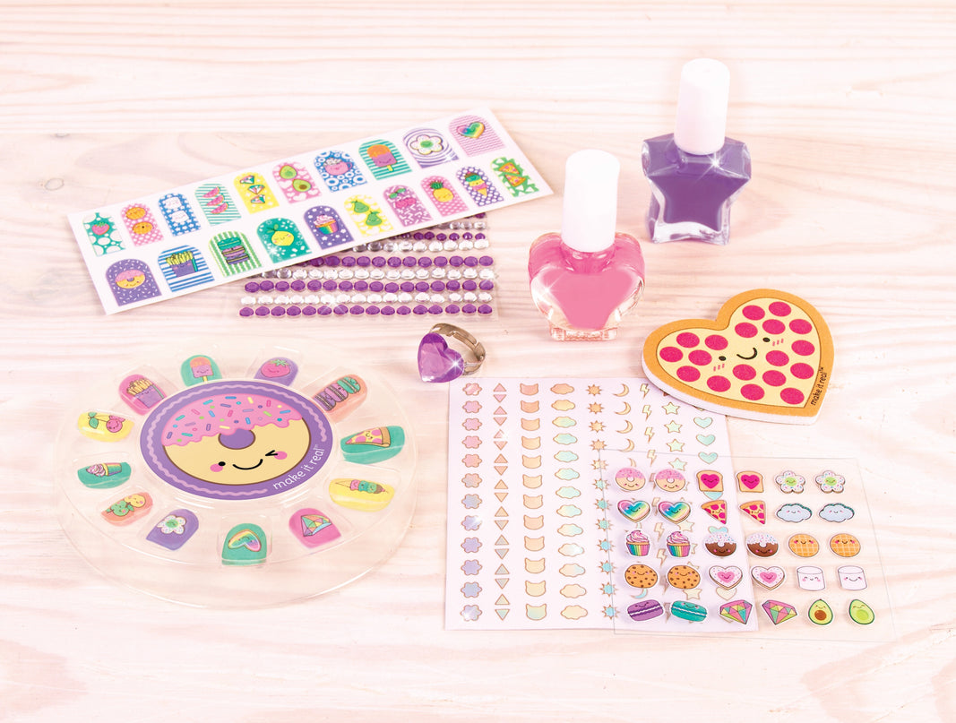 MAKE IT REAL Sädelev Maniküürikomplekt Glitter Girls Nail Party