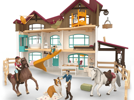 SCHLEICH HORSE CLUB Järveäärne villa ja hobusekoppel