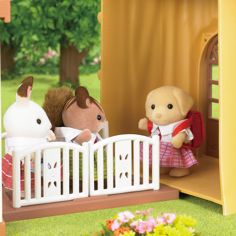 SYLVANIAN FAMILIES mängukomplekt Country Tree School