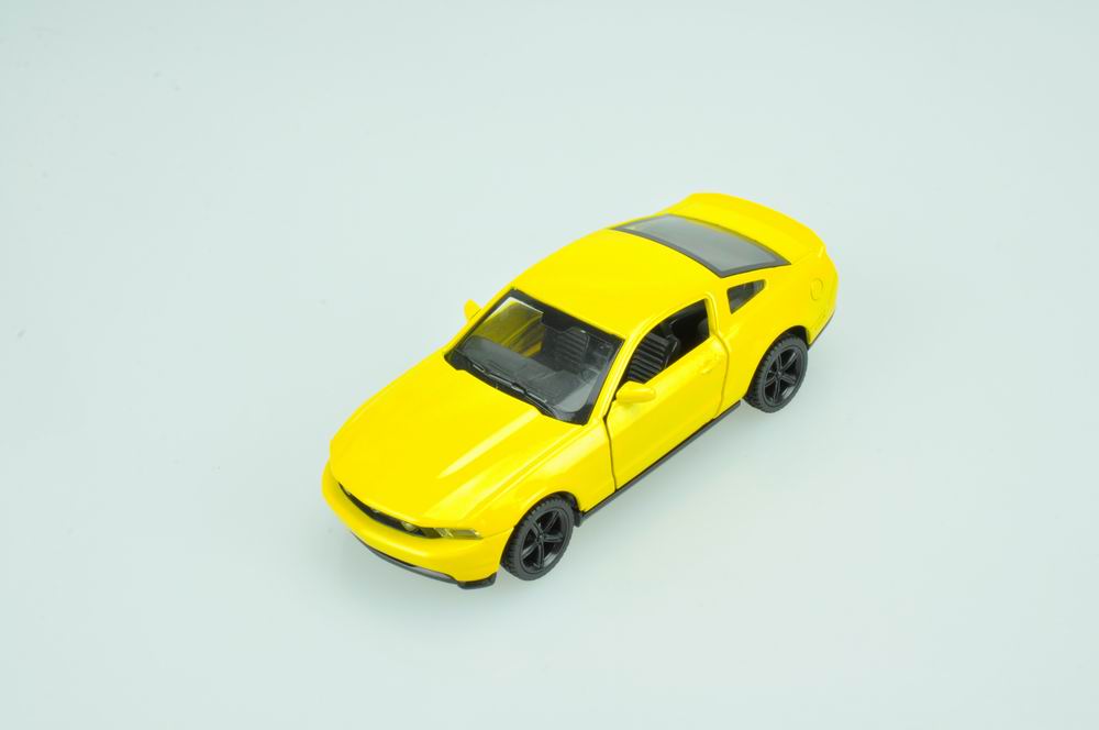 MSZ metallist mudelauto Ford Mustang GT, skaala 1:43