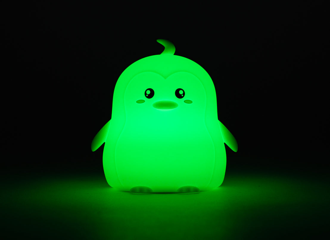 bo. Värvi vahetav öölamp Pingviin