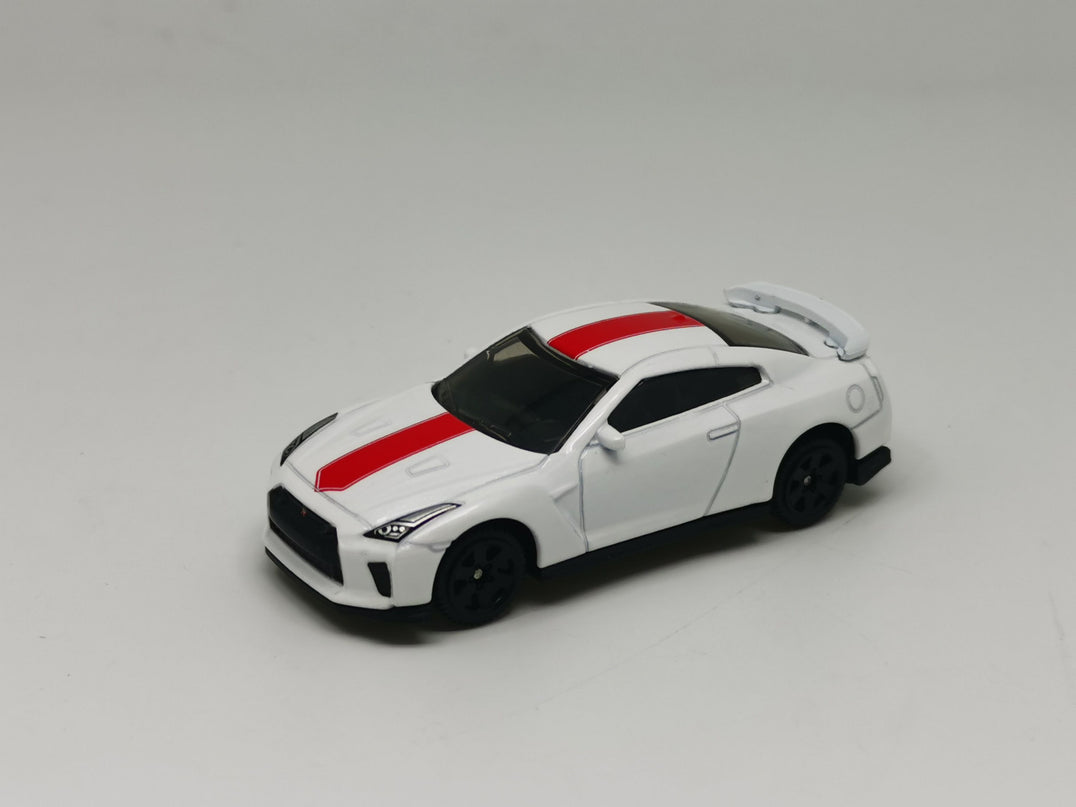 MSZ metallist mudelauto Nissan GTR skaala 1:64