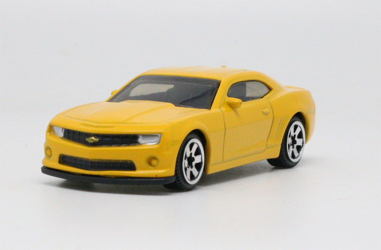 MSZ metallist mudelauto 2013 Chevrolet Camaro SS, skaala 1:64