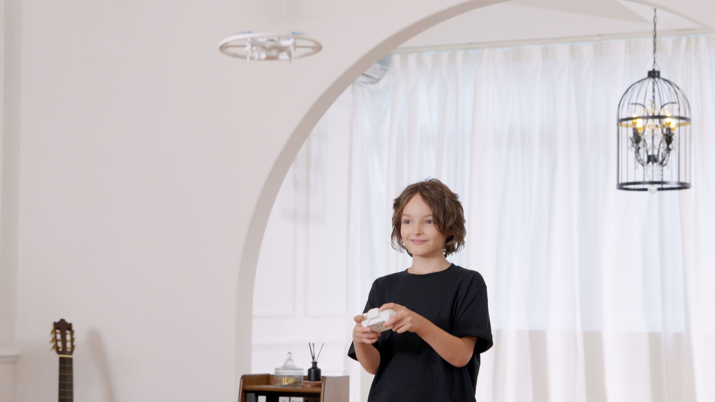 FLYBOTIC raadioteel juhitav droon Cosmic Cyclone