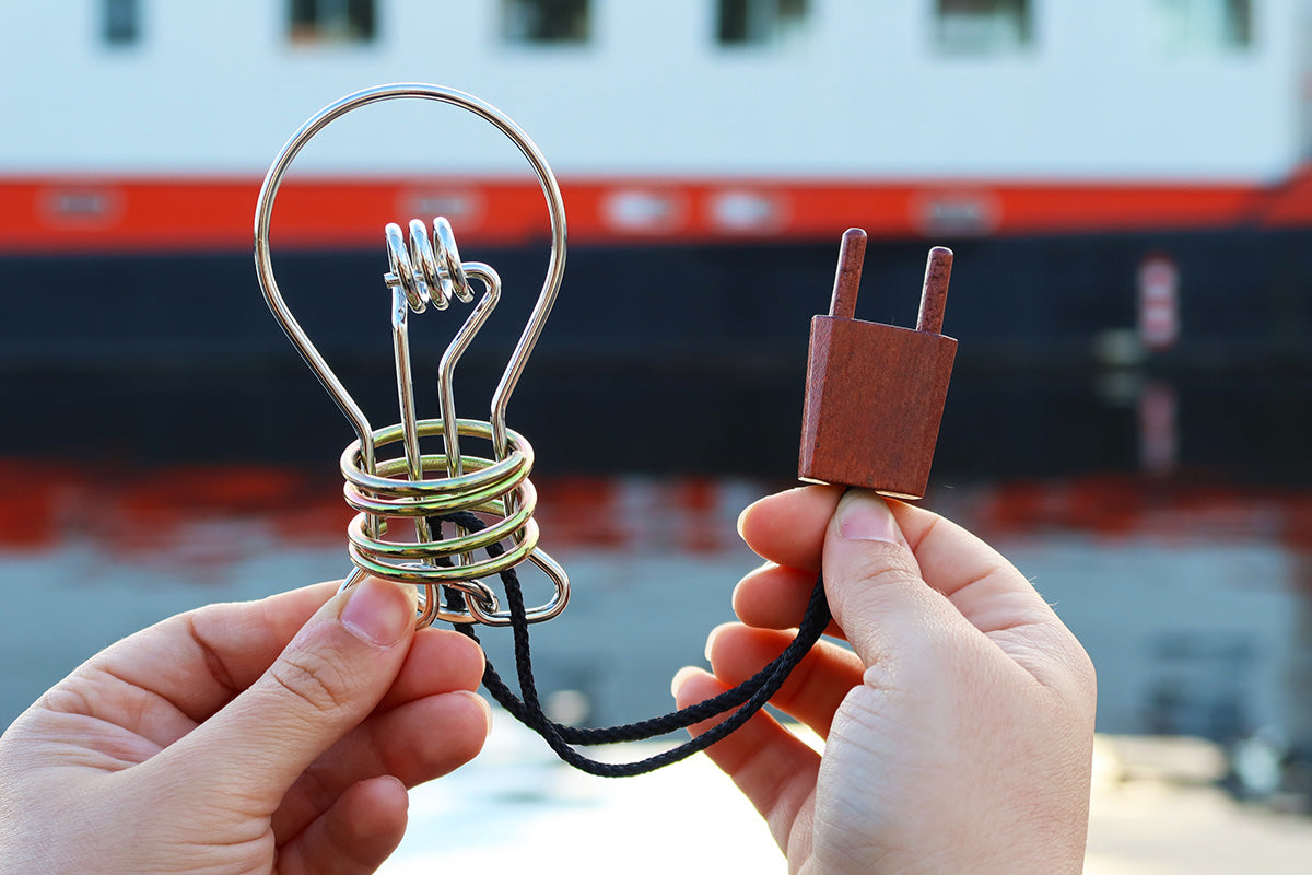 VIIMASED MÄNGUASJAD loogikamäng Metallist lambipirn