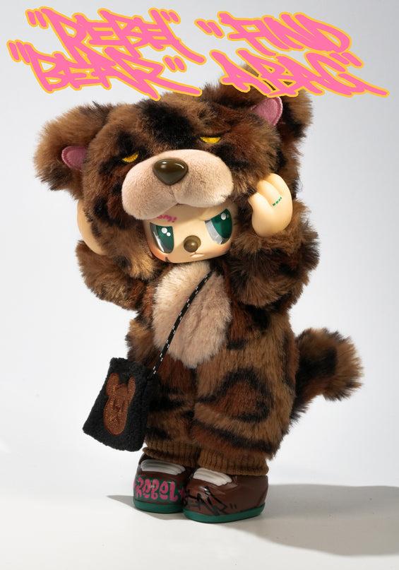 REBEL BEAR pehme mänguasi kotiga, 18 cm