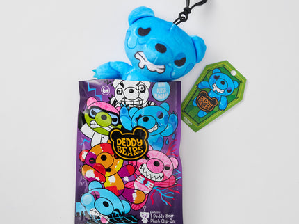 DEDDY BEARS Üllatus pehme seljakoti ripats, 10 cm