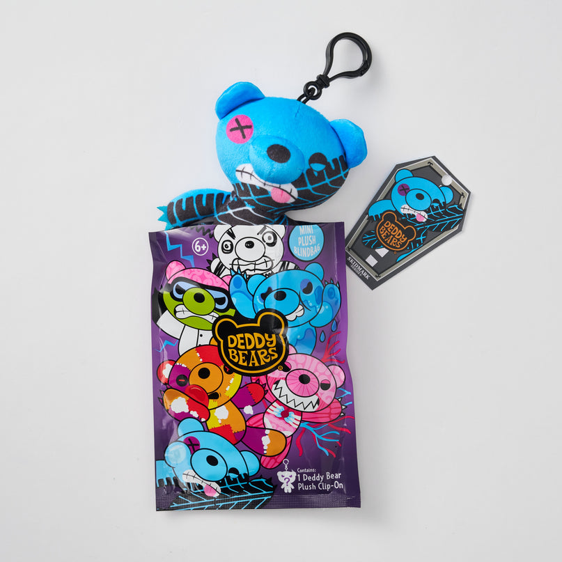 DEDDY BEARS Üllatus pehme seljakoti ripats, 10 cm