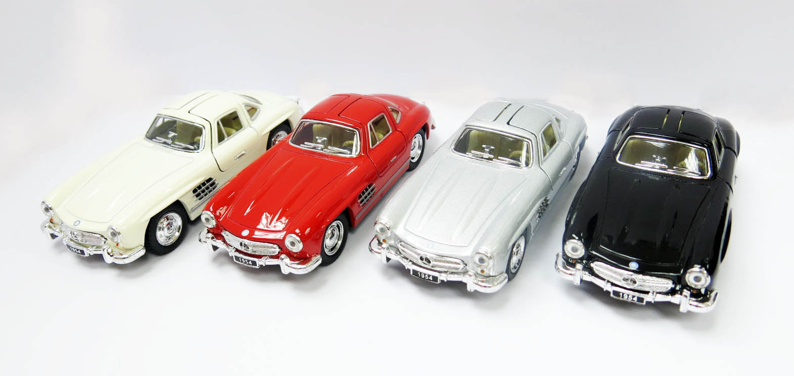 KINSMART Metallist auto 1954 Mercedes-Benz 300SL, skaala 1:38