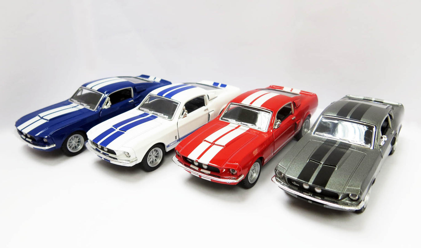 KINSMART Metallist auto 1967 Shelby GT-500, skaala 1:38