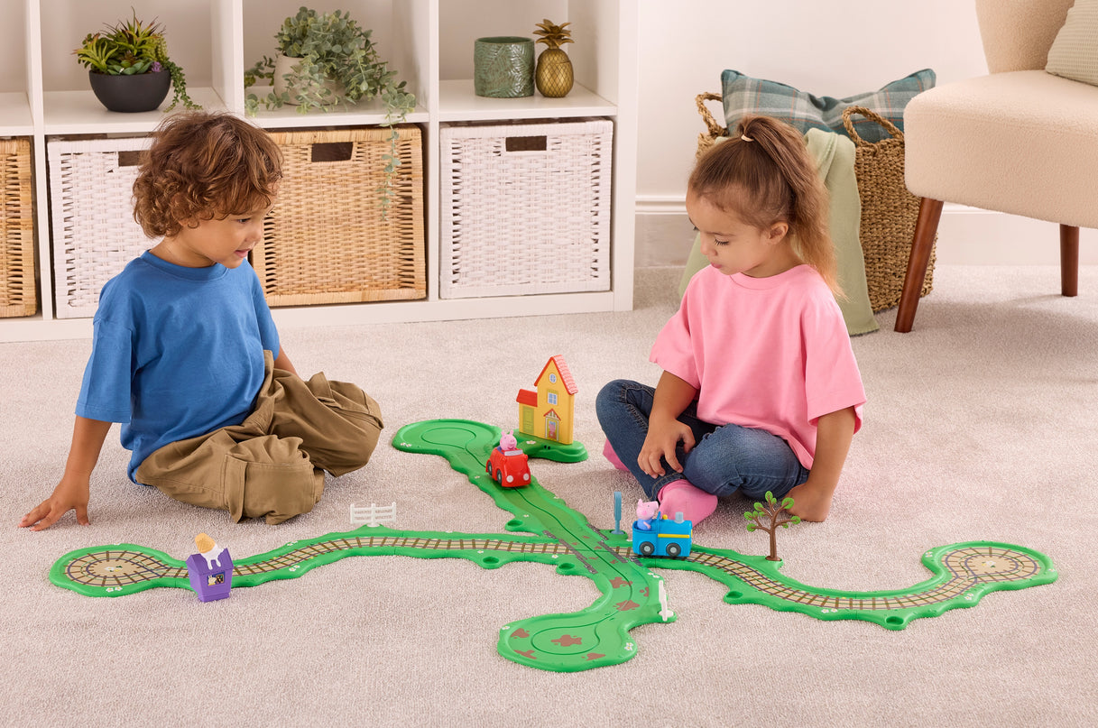 PEPPA PIG Whizz Around Peppa Mängukomplekt Peppa päev väljas