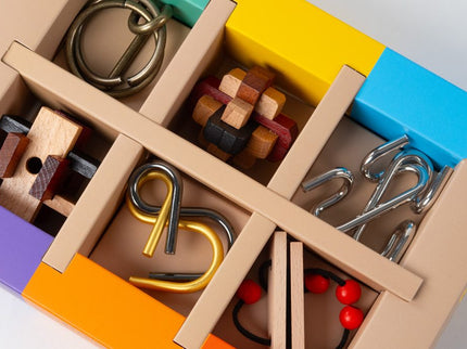 VIIMASED MÄNGUASJAD Loogikamängude komplekt