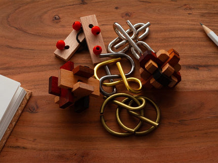 VIIMASED MÄNGUASJAD Loogikamängude komplekt