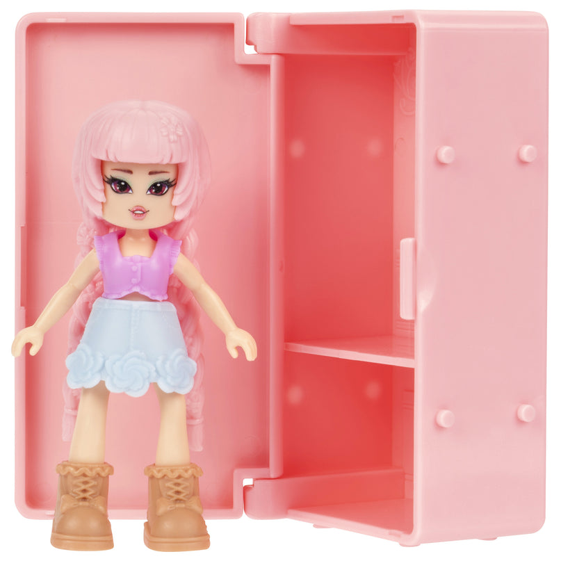 ROYALE HIGH üllatuskomplekt figuuriga W1, 8 cm