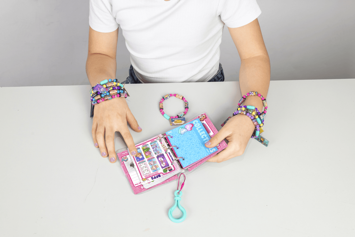 STICKI ROLLS käevõru aksessuaaride-,  kleepsude ning albumiga
